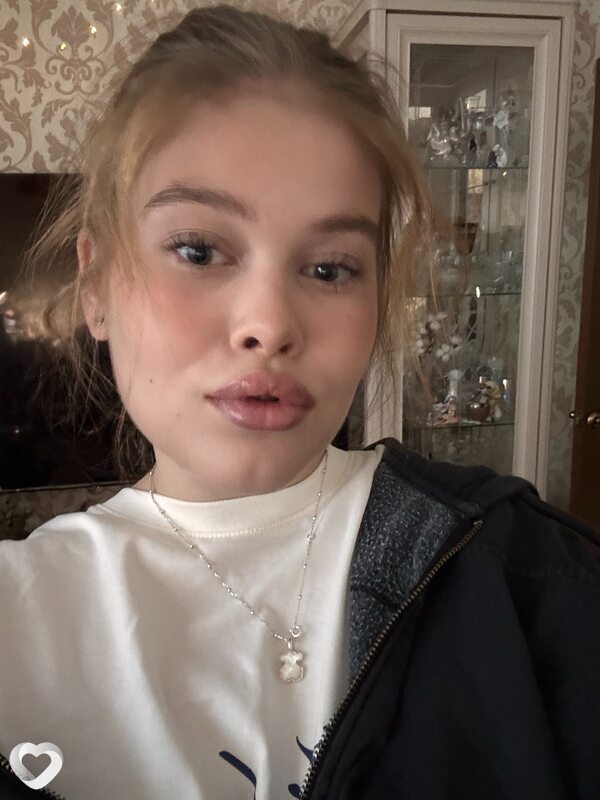 Полина, 20, Новороссийске — анкета №1324834