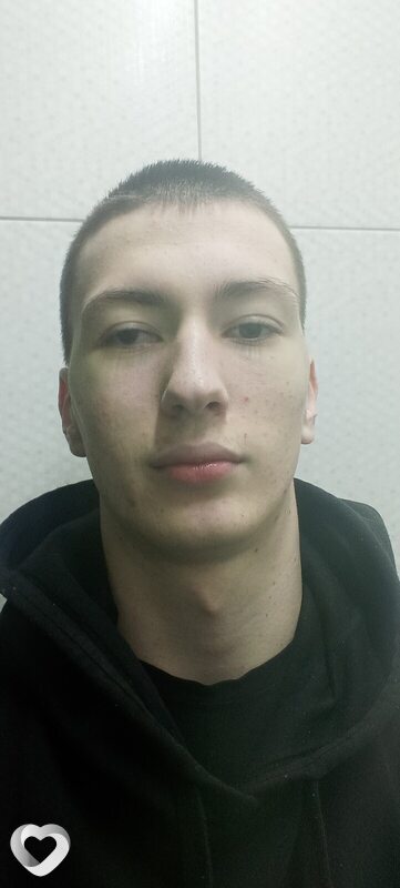 Михаил, 20, Крымске — анкета №1325221