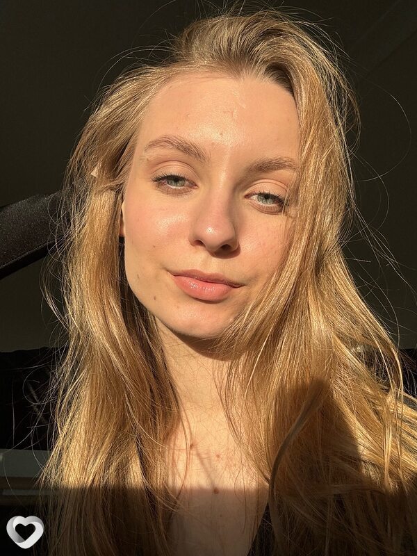 Алёна, 22, Минске — анкета №1327273