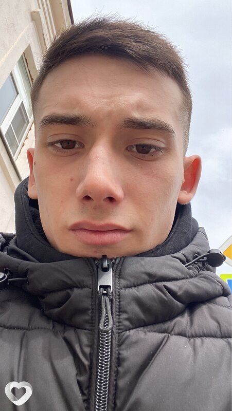 Максим, 22, Москве — анкета №1327517