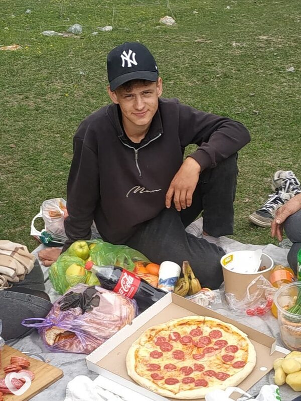 Дима, 21, Бишкек — анкета №1328210