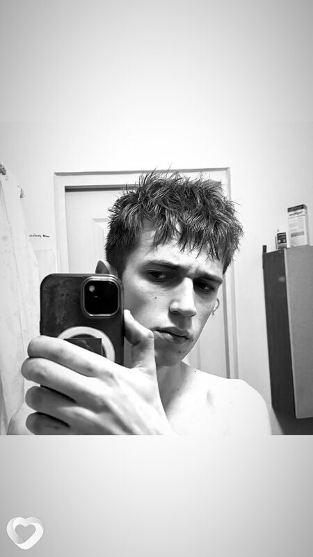 Максим, 23, Гродно — анкета №1328680