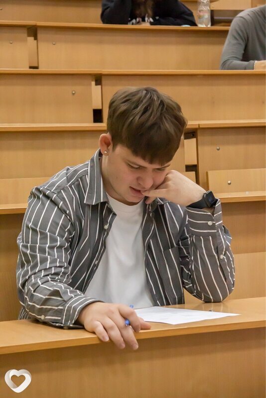 Александр, 21, Самаре — анкета №1329032
