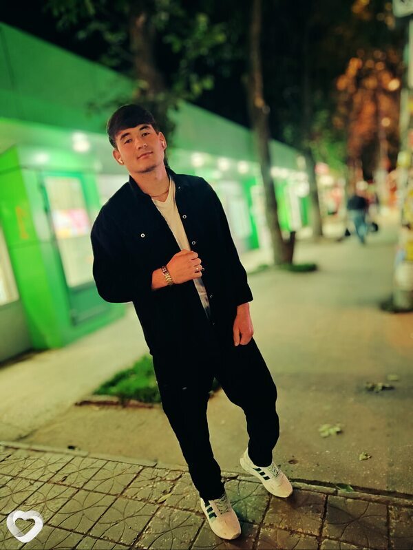 Дима, 26, Екатеринбурге — анкета №1329403