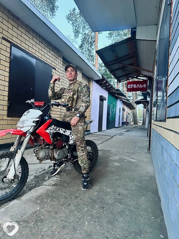 Денис, 24, Москве — анкета №1330341