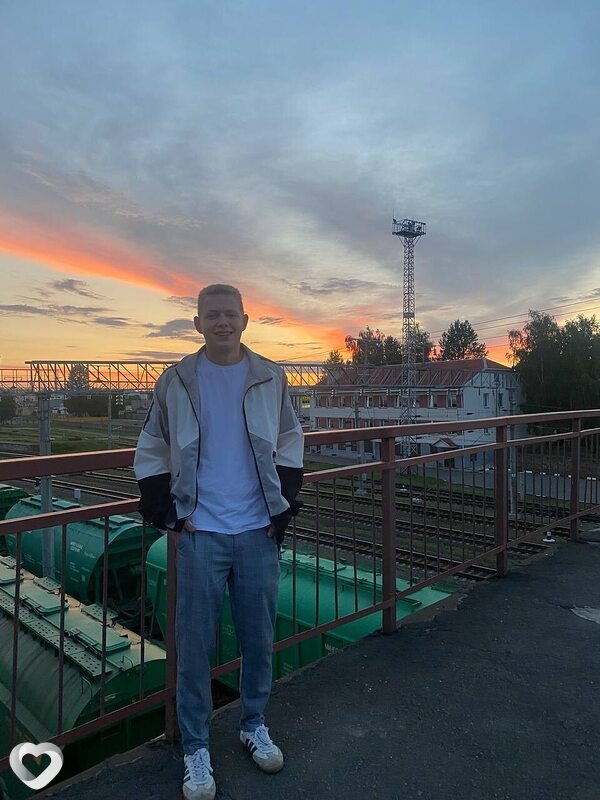 Захар, 20, Бобруйске — анкета №1330431