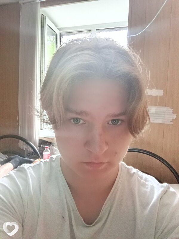 Максим, 21, Москве — анкета №1330681