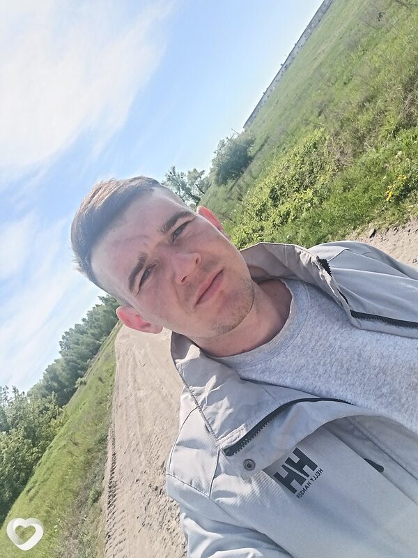 Павел, 26, Калинковичах — анкета №1331737