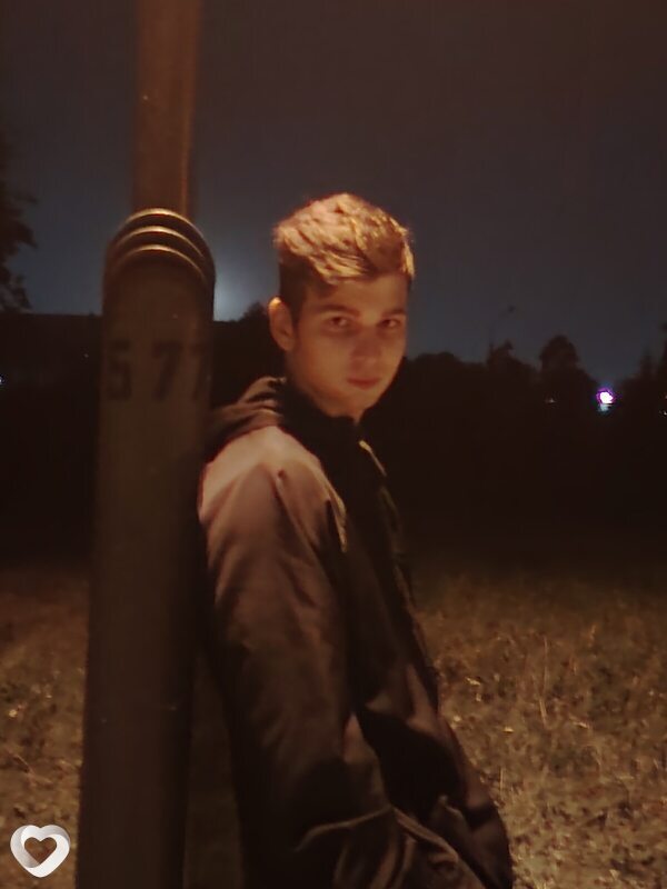 Ян, 21, Минске — анкета №1331562