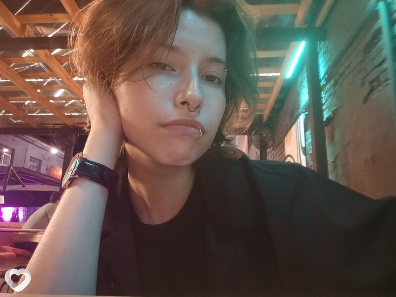 Алёна, 21, Барнауле — анкета №1332274