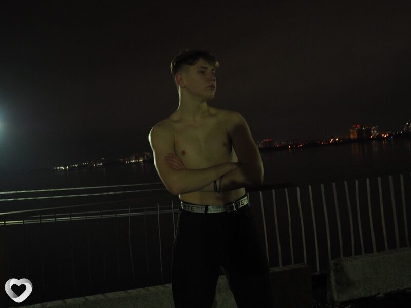 Кирилл, 21, Воронеже — анкета №1332662