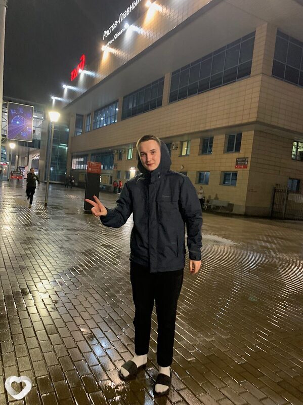 Артем, 21, Москве — анкета №1333567