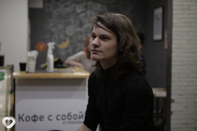 Илья, 21, Москве — анкета №1333575