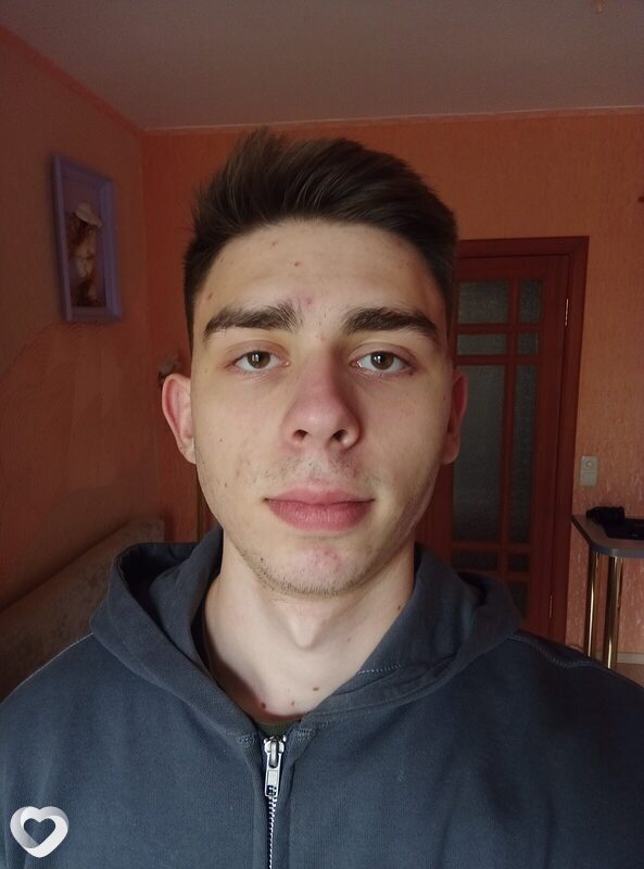 Кирилл, 20, Витебске — анкета №1333808