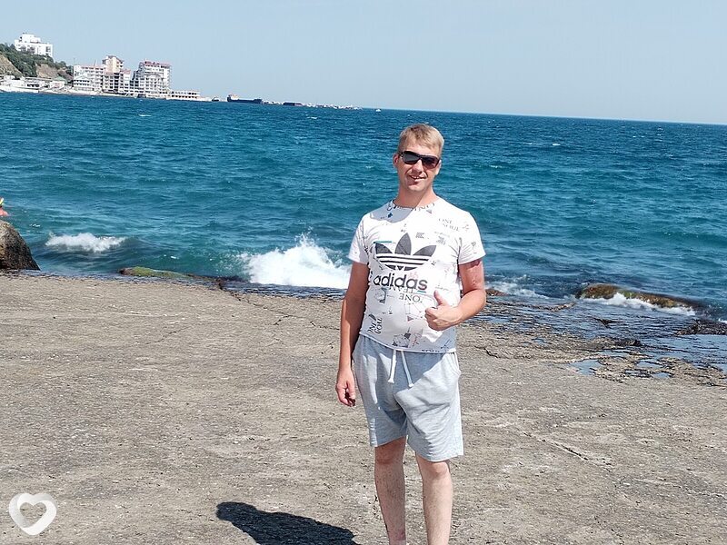 Артём, 40, Ялте — анкета №1336923