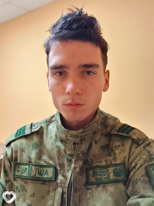 Артем, 24, Столине — анкета №1338322
