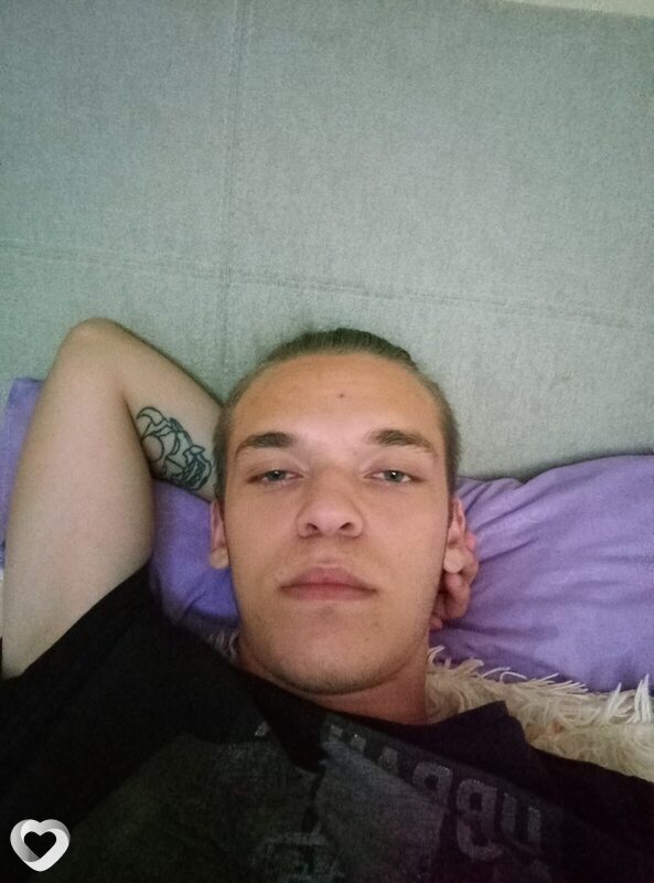 Максим, 21, Москве — анкета №1339788