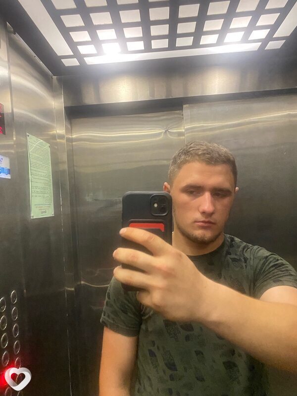 Антон, 21, Москве — анкета №1340687