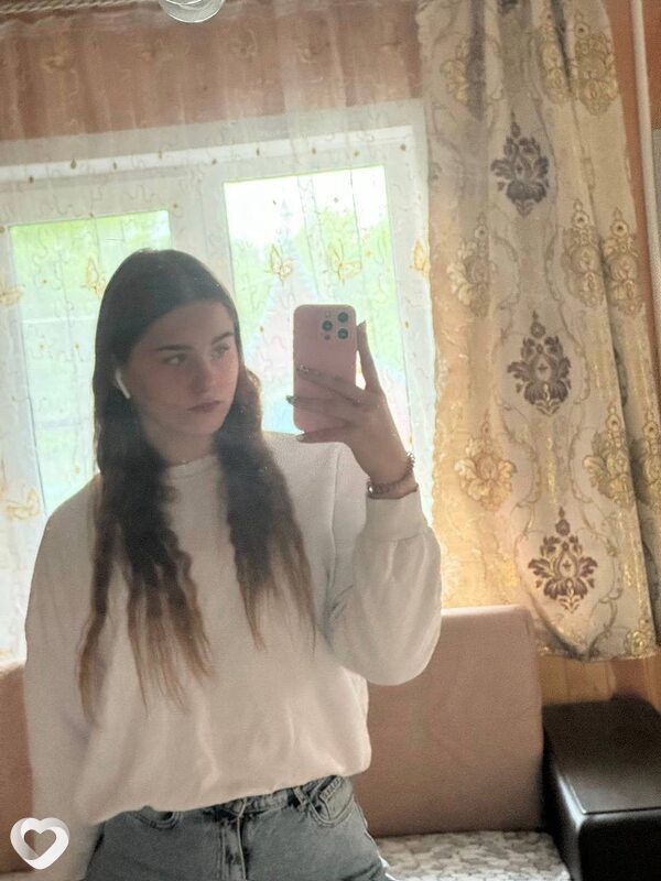 Алёна, 22, Кирове — анкета №1342684