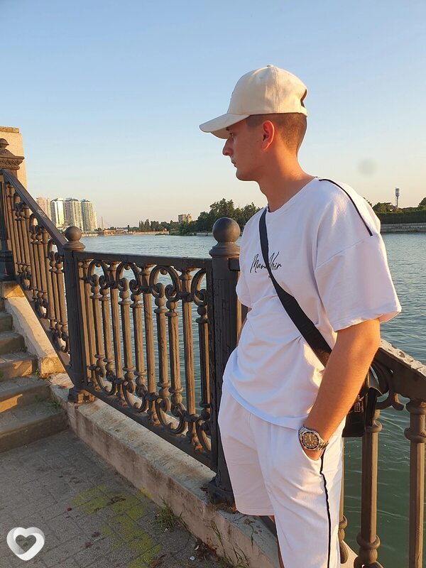 Данил, 23, Москве — анкета №1344273