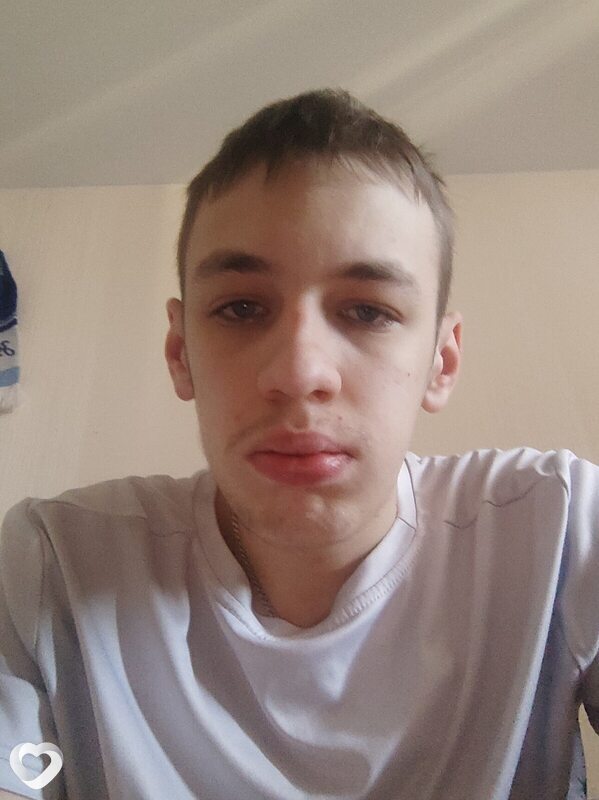 Вадим, 21, Саратове — анкета №1344537