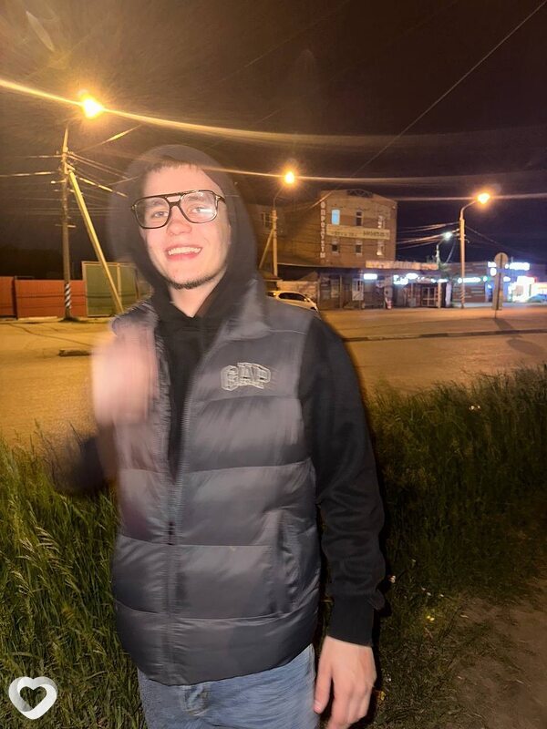 Антон, 20, Москве — анкета №1345098