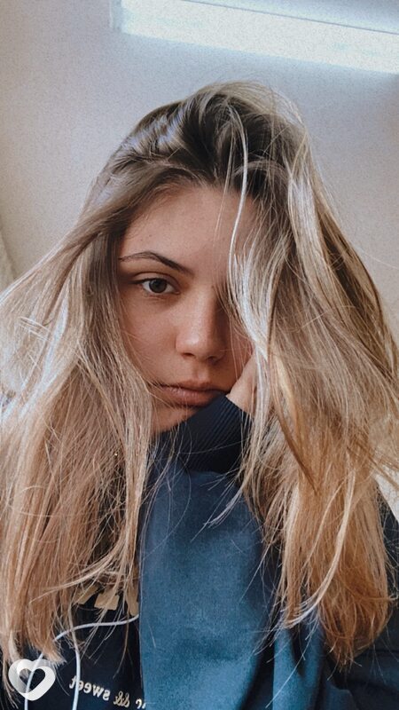 Эля, 21, Барнауле — анкета №1346749