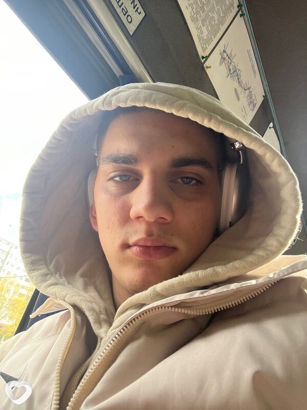 Артём, 23, Бобруйске — анкета №1347680