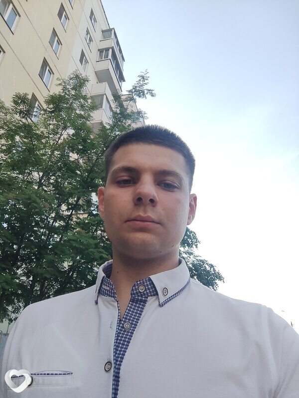 Василий, 21, Москве — анкета №1349384