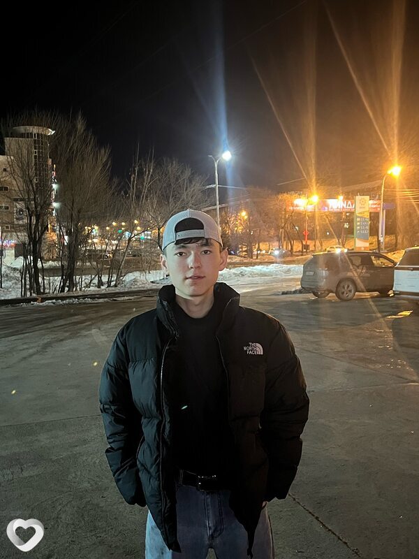 Макс, 21, Москве — анкета №1349670