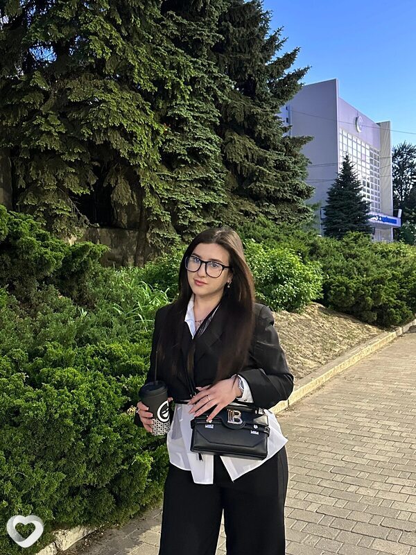 Ксения, 20, Новомосковске — анкета №1350370