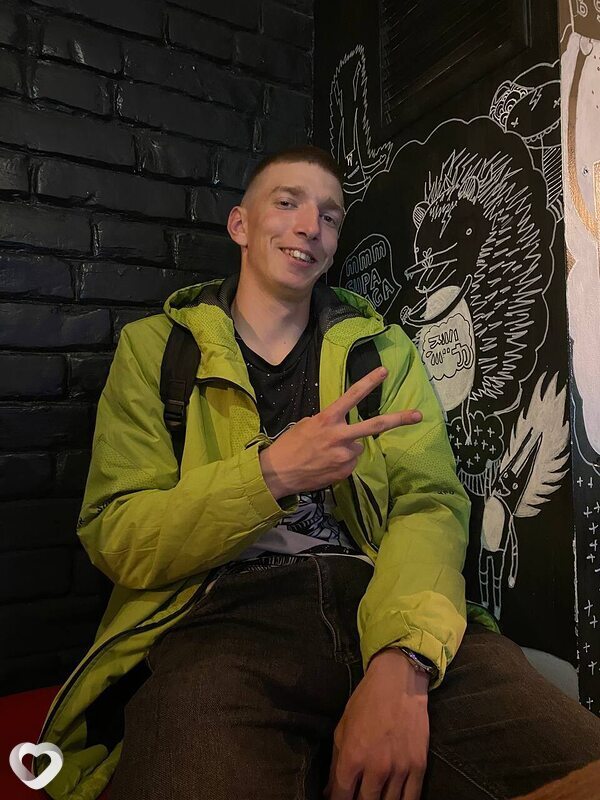 Илья, 22, Омске — анкета №1353177