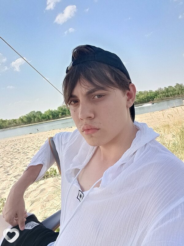 Максим, 20, Аксае — анкета №1355576