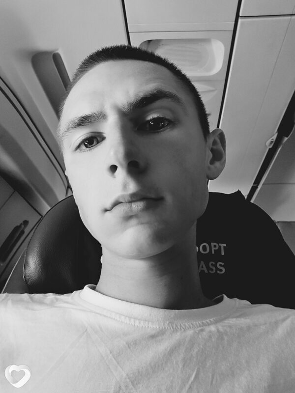Владислав, 22, Белгороде — анкета №1356306