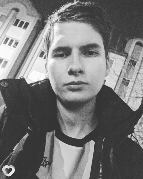 Эдуард, 27, Солигорске — анкета №1356571