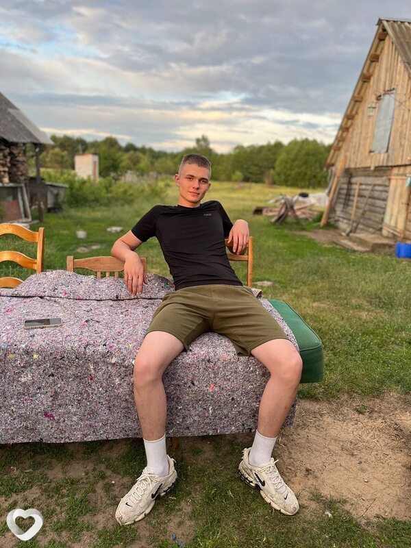 Валентин, 21, Минске — анкета №1356777