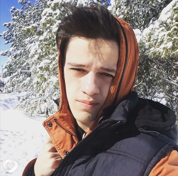 Илья, 26, Белокурихе — анкета №1356906