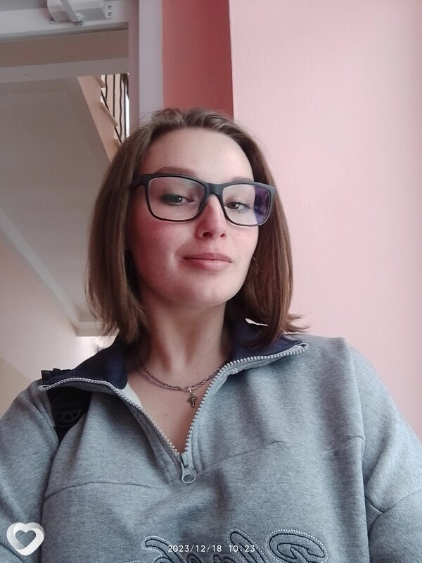 Лиза, 26, Кунгуре — анкета №1357372
