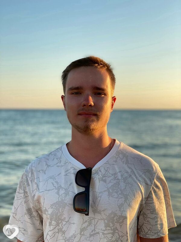 Максим, 23, Москве — анкета №1358122