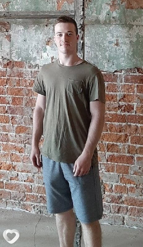 Максим, 21, Ярославле — анкета №1358278