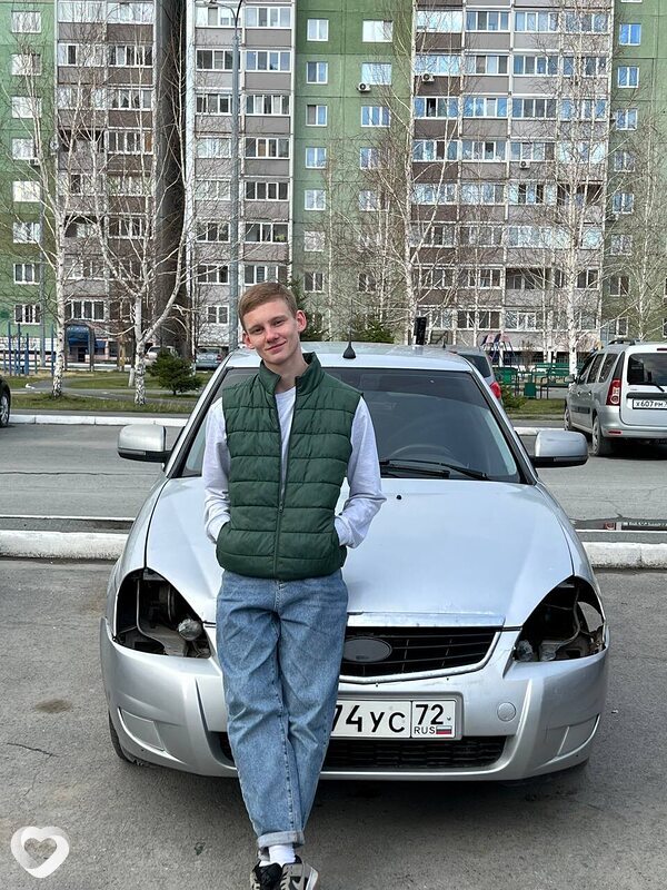 Артём, 20, Тюмени — анкета №1359098