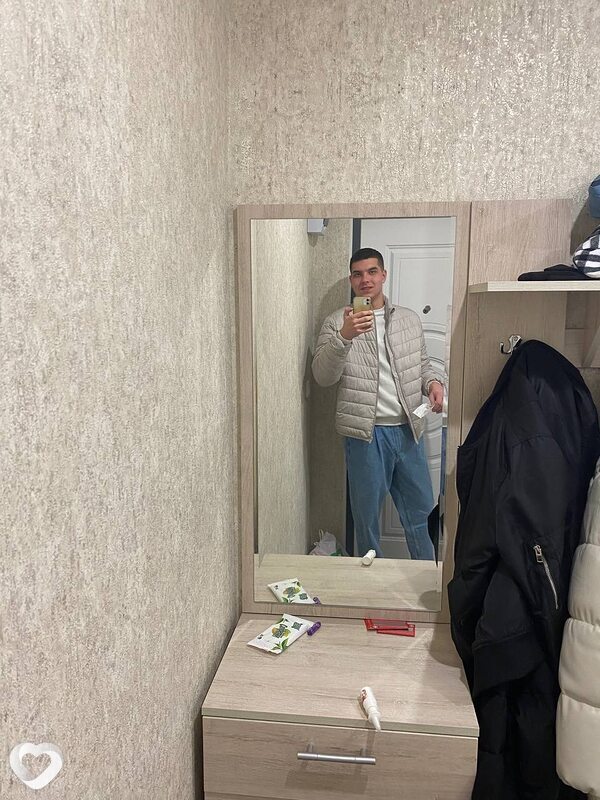 Артем, 23, Химках — анкета №1358547