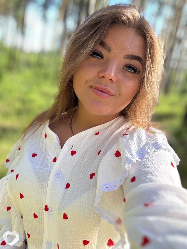 Алёна, 27, Коврове — анкета №1358946