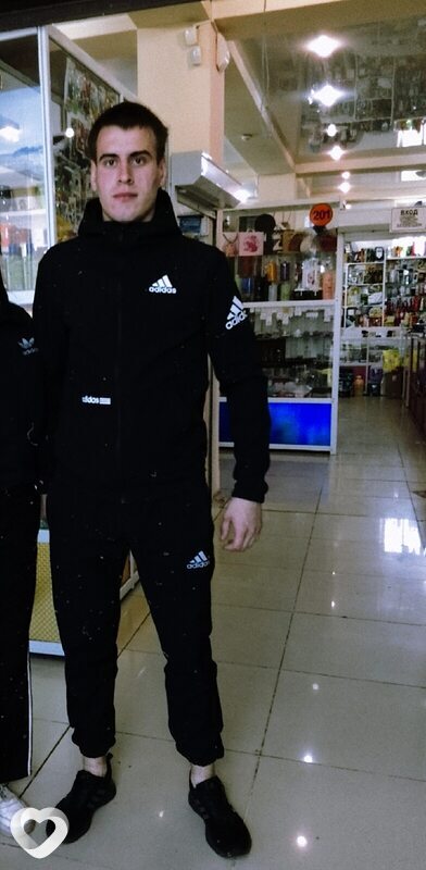 Александр, 21, Свирске — анкета №1358872
