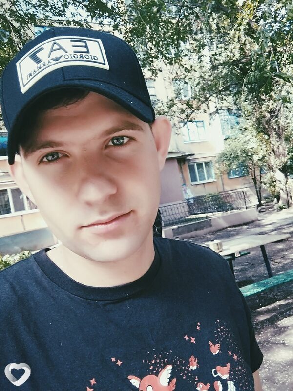 Артём, 29, Луганске — анкета №1359327