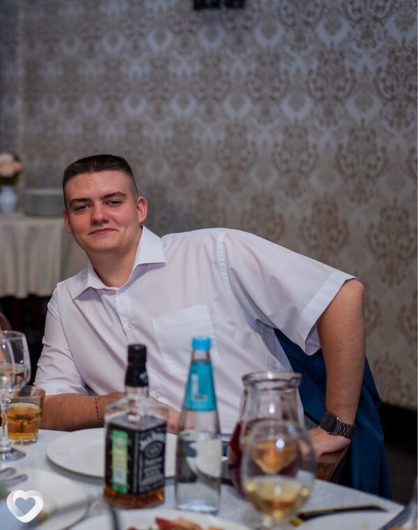 Кирилл, 23, Краснодаре — анкета №1360576