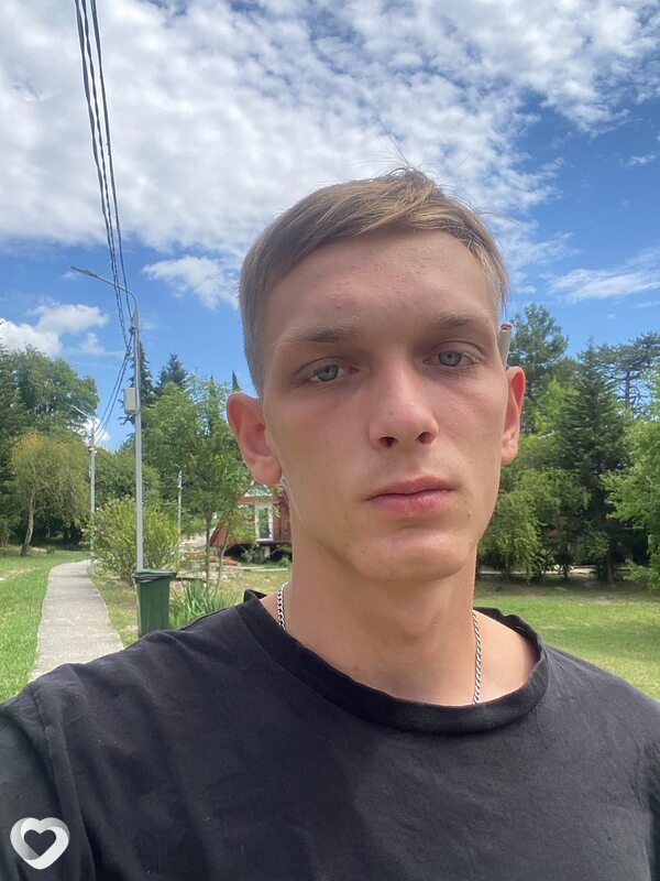 Евгений, 21, Батайске — анкета №1361069