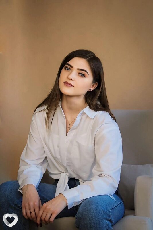 Алёна, 27, Ульяновске — анкета №1360719