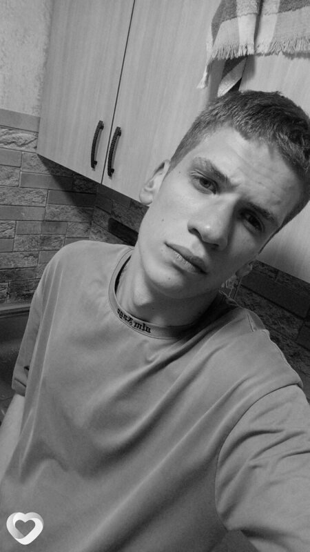 Viktor, 21, Ижевске — анкета №1361159
