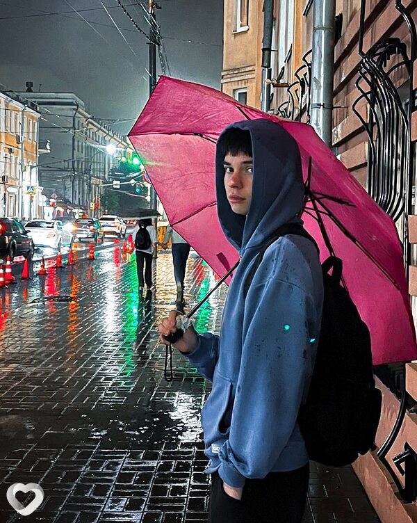 Саша, 21, Москве — анкета №1363930